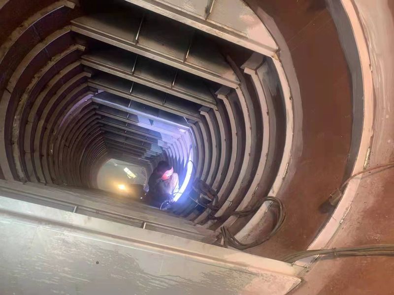 精餾塔內部圖片